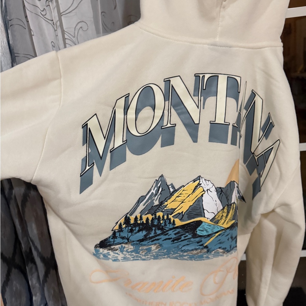 Montana Graphic Hoodie Adult S Never worn.